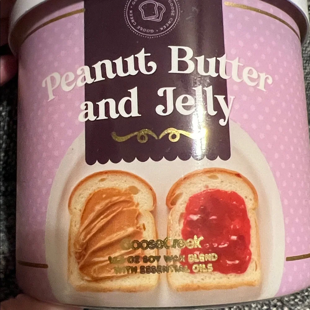NWT Goose Creek Peanut Butter & Jelly 3-Wick Candle